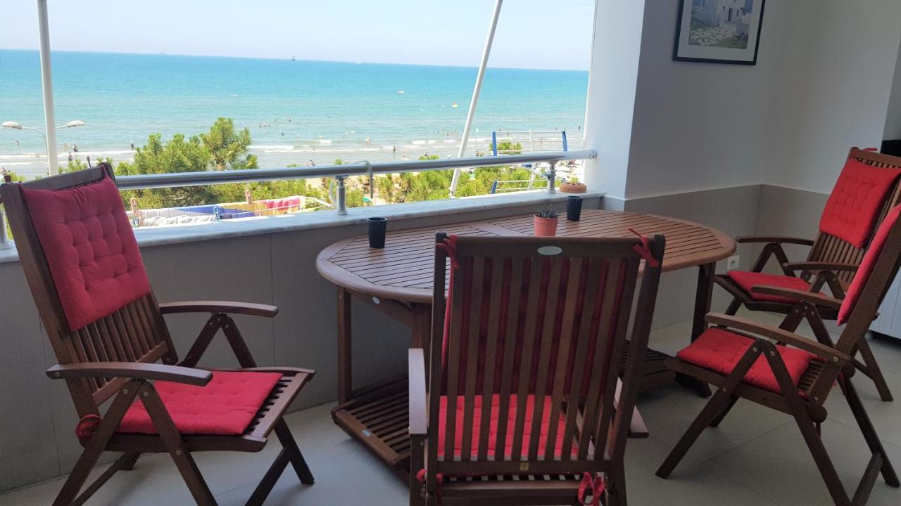 M&I Beach Apartment With Sea View Durrës Exterior foto