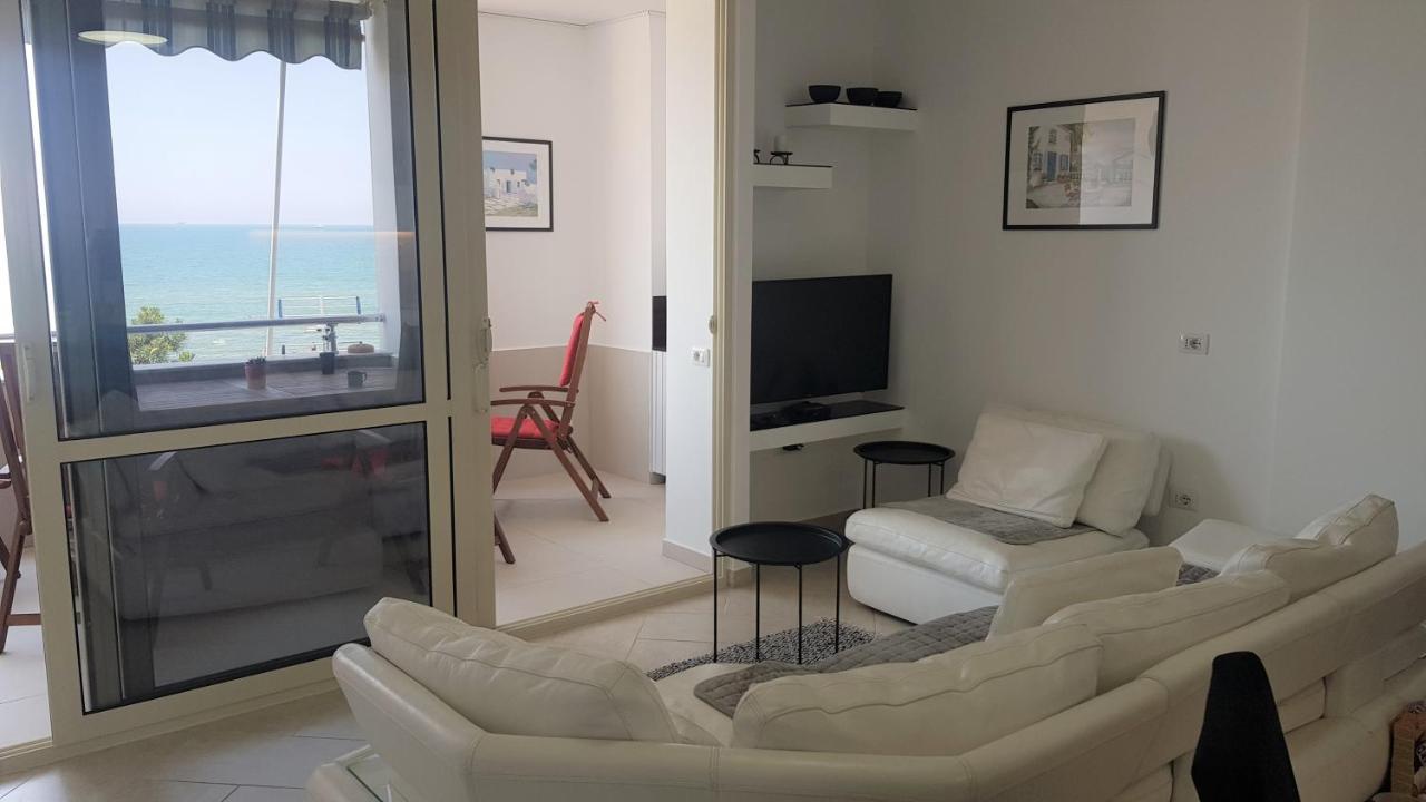 M&I Beach Apartment With Sea View Durrës Exterior foto