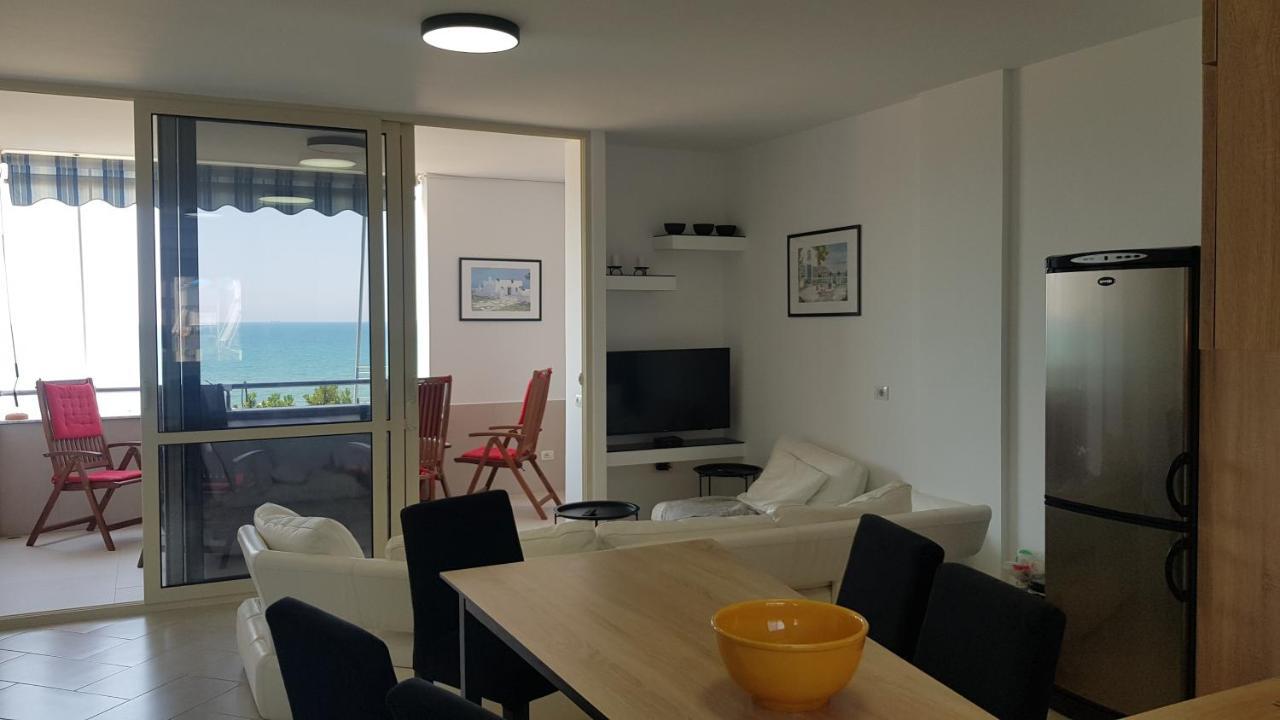 M&I Beach Apartment With Sea View Durrës Exterior foto
