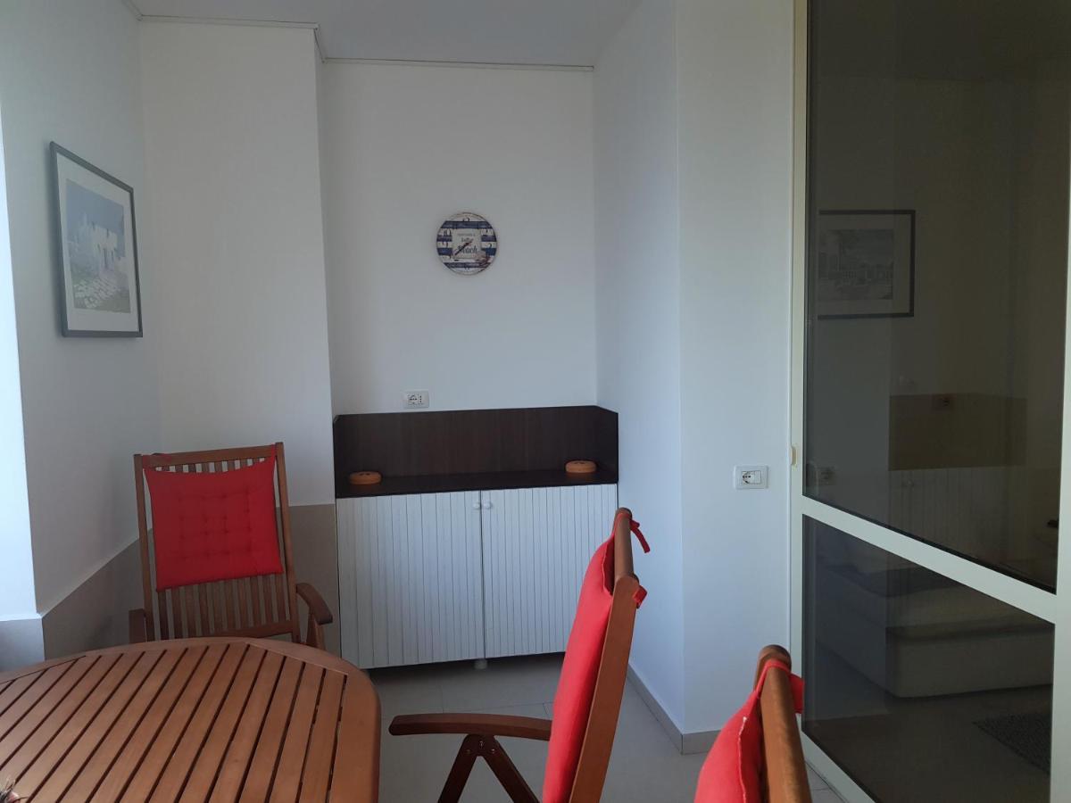 M&I Beach Apartment With Sea View Durrës Exterior foto