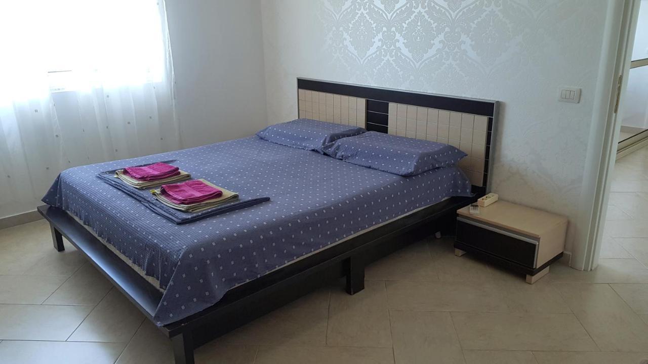 M&I Beach Apartment With Sea View Durrës Exterior foto